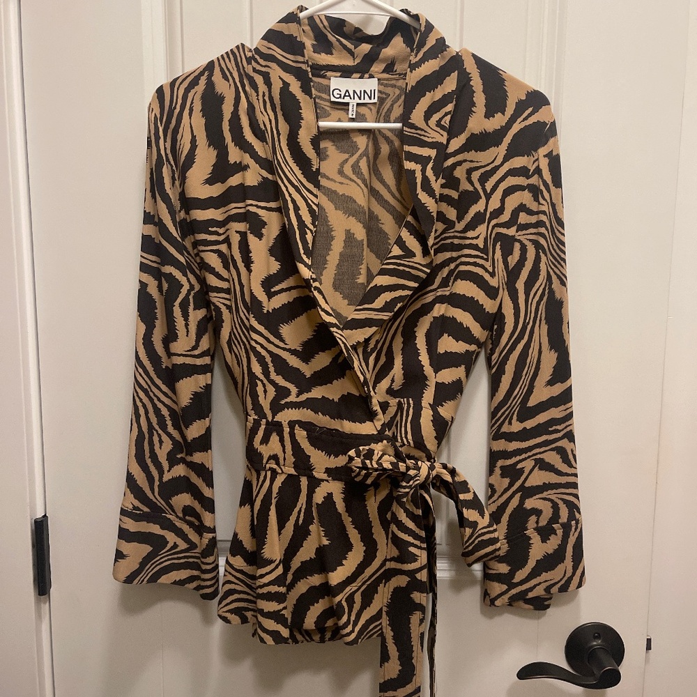 Gianni Animal print blouse